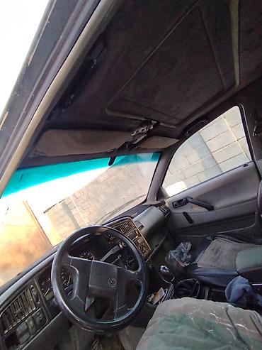 Volkswagen: Volkswagen Passat: 1990 г., 1.8 л, Механика, Бензин, Седан — 10