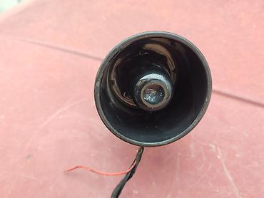 sipka za stvari: Sirena alarma 6 tonova 12V. Polovno skinuto sa isecenog auta Lada — 3