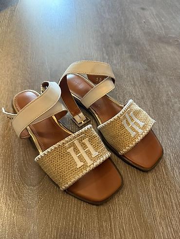 Basanoşka və səndəllər: Tommy Hilfiger, Ölçü: 37, rəng - Bej, İşlənmiş — 4