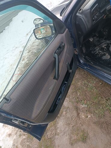 Volkswagen: Volkswagen Passat: 1992 г., 1.8 л, Механика, Бензин, Седан — 5