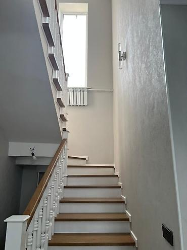 Продажа коттеджей и домов: ID008 📍Срочно продаётся 2х этажный кирпичный дом в районе Ала-Тоо 2 — 11