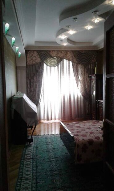 Uzunmüddətli kirayə mənzillər: 28 may metrosuna yaxin teze bazara yaxin 17 mertebeli binanın 15-ci — 15