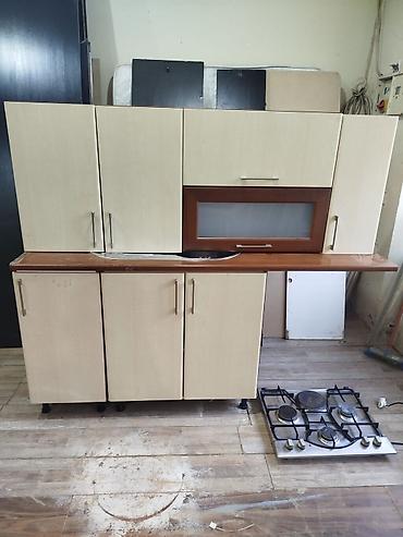 Metbex mebeli satilir 270azn.Olcu 1.90.Uzerinde moyka ve qaz
