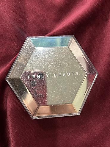 biseri: Na prodaju kultni Fenty Beauty Diamond Bomb All-Over Diamond Veil — 2