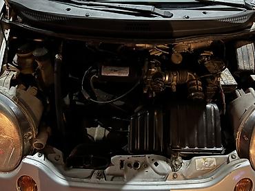 авто полироль: Автомобиль компакт-класса с бензиновым двигателем и автоматической — 4