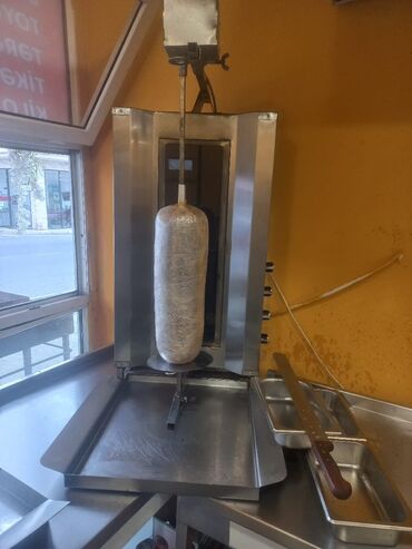 Sifarişlə divanlar: Tam ıddal işlek vezıyyetde olan döner aparatı satıram, üç salat qabı