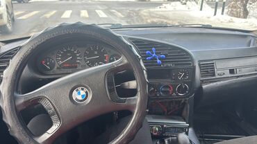 BMW: BMW 3 series: 1992 г., 1.6 л, Механика, Бензин, Седан — 14
