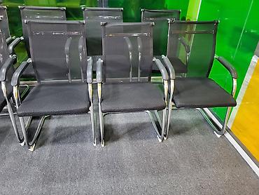 Ofis mebeli: Ofis ziyarətçi/kafe oturacağı – mesh arxa, parça oturacaq, xrom metal — 1