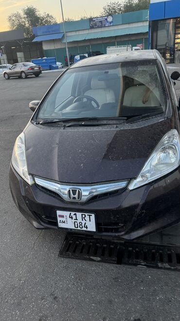 фаркоп хонда: Honda Fit: 2012 г., 1.3 л, Вариатор, Гибрид, Хэтчбэк