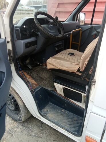 шины тракторные купить: Кабина Mercedes-Benz