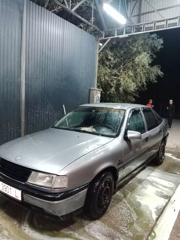 Opel: Opel Vectra: 1992 г., 2 л, Механика, Бензин, Хэтчбэк