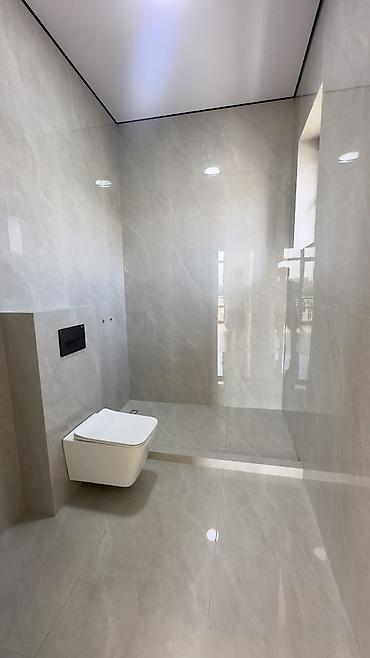Продажа коттеджей и домов: 5 и более комнат, 280 м², 4 соток, Бишкек, Риэлтор — 24