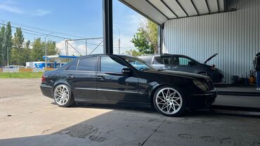 Mercedes-Benz: Mercedes-Benz E-Class: 2003 г., 3.2 л, Типтроник, Газ, Седан