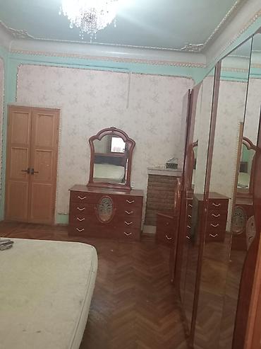 Mənzillər: Nərimanov Rayonunda Geniş və Rahat 3 Otaqlı Mənzil Kirayə Verilir! — 1