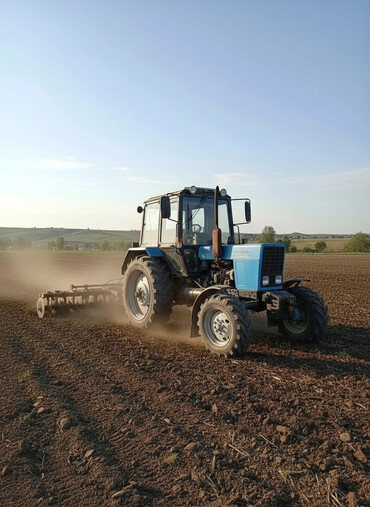 Тракторы МТЗ (Беларус): Трактор Беларус МТЗ 82.1 - Полный привод (4х4), передний ведущий мост — 1