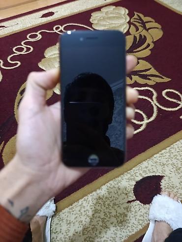 Apple iPhone: IPhone 8, 64 GB, Jet Black, Qırıq, Barmaq izi — 1