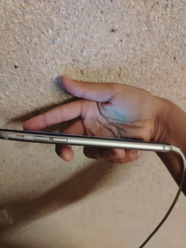 Apple iPhone: IPhone 6, 16 GB, Desert Titanium, Qırıq -da lalafo.az — 4 Apple iPhone: IPhone 6, 16 GB, Desert Titanium, Qırıq — 4