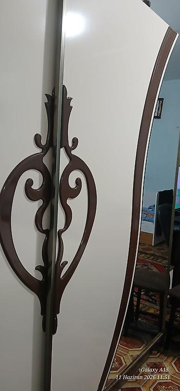 kohne skaf: İşlənmiş, 2 qapılı, Güzgülü, Bej, Taxta, Kupe, Düz dolab — 2