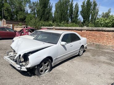 мерс 211 кузов: Mercedes-Benz E-Class: 1999 г., 2 л, Механика, Бензин, Седан