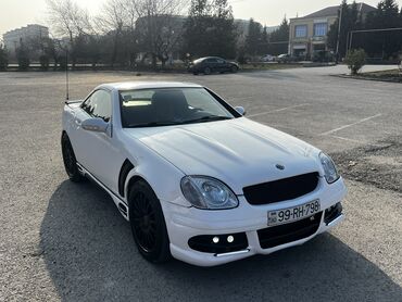 mercedes 180 c: Mercedes-Benz SL-klass: 2.3 l | 2000 il Coupe/Sports