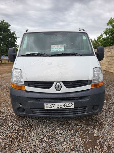 Yük maşınları üçün qoşqular: Renault Trafic mikroavtobus Xüsusiyyətlər: - Kuzov: ağ rəngli, 4 yan
