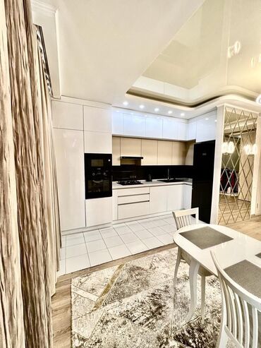 Продажа квартир: 3 комнаты, 120 м²