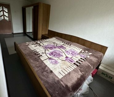 двух спальный матрасы: Спальный гарнитур, Двуспальная кровать, Шкаф, Тумба, Б/у