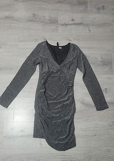 noge: Elegantna ženska haljina sa šljokičastim sjajem,vel S kao nova - Boja — 1