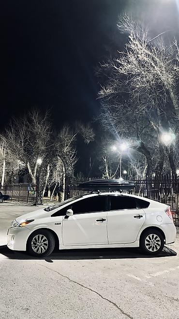 Toyota: Toyota Prius: 2013 г., 1.8 л, Вариатор, Электромобиль, Хэтчбэк — 2