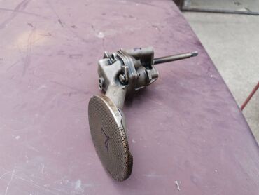 Auto delovi: Uljna pumpa Lada 2121,21213,21214 Niva br.2. Polovno, ocuvano. Skinuto — 2