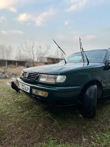 Volkswagen: Volkswagen Passat Variant: 1994 г., 2 л, Механика, Бензин, Универсал — 1