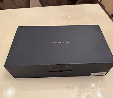 hilfiger: Tommy hilfiger sapawki endirimle satilir. 1defe geyinilib. Hec bir — 1