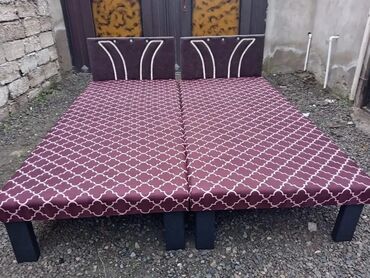Çarpayılar: Təzə çarpayılar. 1 nəfərlik çarpayılar 60manat. 2 nəfərlik taxt — 5