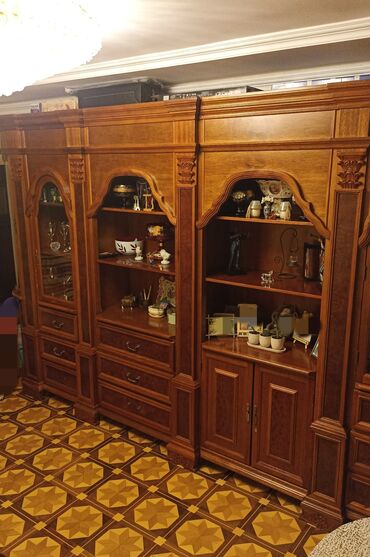 Dolablar: İşlənmiş, Açılan, Künc dolab, Servant, İtaliya — 7