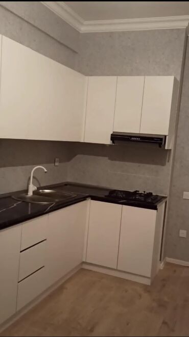 1 otaqli kiraye evler ayliq: Saray mtk da bina evi,1 mertebe 3otag, qaz, suişıq daimidir metbex