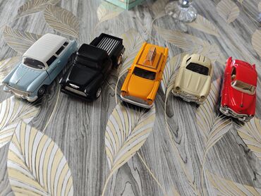 трансформеры на радиоуправлении: Kolleksiya üçün metal model avtomobillər dəsti - 5 ədəd klassik