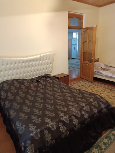 Günlük kirayə mənzillər: 3 otaqlı — 9