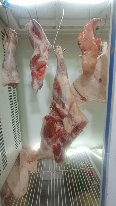 Ət: Təzə kəsilmiş təbii ət satılır. Müxtəlif hissələr mövcuddur — 3