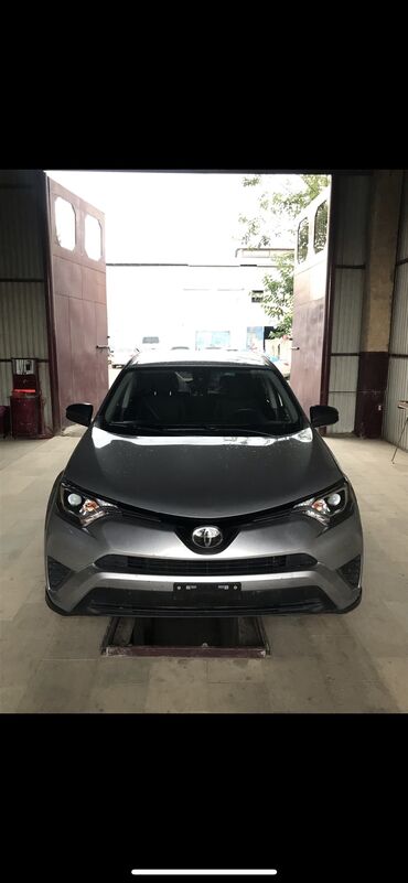 Toyota: Toyota RAV4: 2018 г., 2.5 л, Автомат, Бензин, Кроссовер