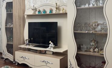 JMC: Б/у, ТВ подставка
