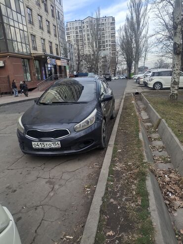 Kia: Продается легковой автомобиль (пять мест), хэтчбек/седан класса C с — 7