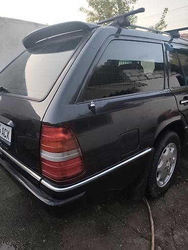 m 5: Mercedes-Benz E-Class: 1994 г., 2.2 л, Автомат, Бензин, Универсал — 5