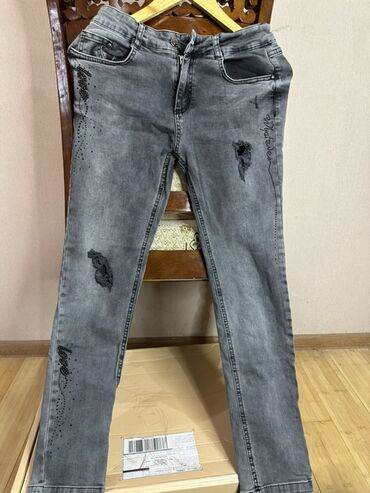 женские куртки адидас: Серые женские джинсы с декором - Цвет: графит/серый варёный деним -