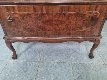 Stilske komode: Komoda u odlicnom stanju. Duzina 90 cm Dubina 48cm Visiva 58 cm na lalafo.rs — 8 Stilske komode: Komoda u odlicnom stanju. Duzina 90 cm Dubina 48cm Visiva 58 cm — 8