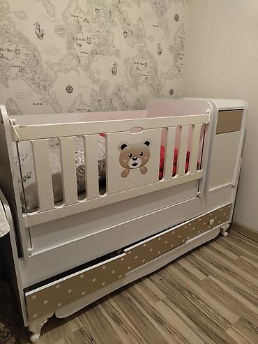 Oğlan və qız üçün, İşlənmiş, Dördbucaq, Beşik, Matras ilə, Yellənmə mexanizmi ilə lalafo.az -da Oğlan və qız üçün, İşlənmiş, Dördbucaq, Beşik, Matras ilə, Yellənmə mexanizmi ilə