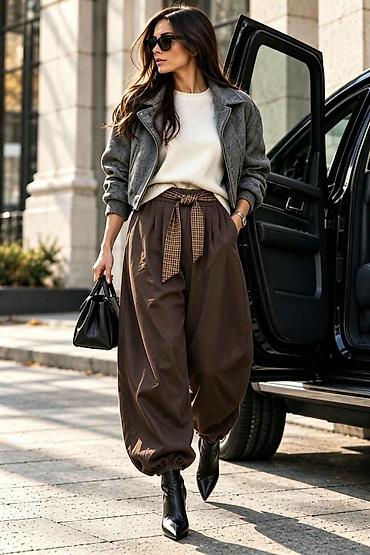 stitch torbice: Pantalone 
Cena 2.900 dinara
Uni vel.
Vel.23 — 2