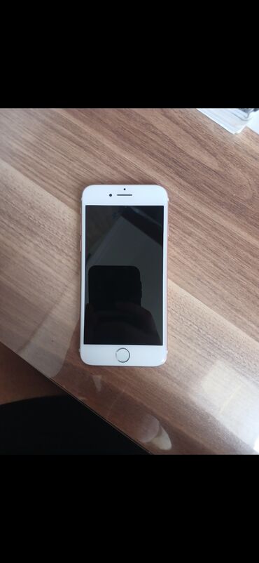 Apple iPhone: IPhone 7, 32 GB, Qızılı, Barmaq izi, Face ID