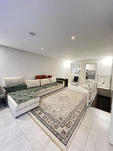 Продажа коттеджей и домов: Продается дом в районе Аламединского рынка, находится по адресу улица — 1