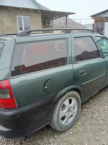 Opel: Opel Vectra: 2001 г., 1.8 л, Механика, Бензин, Универсал