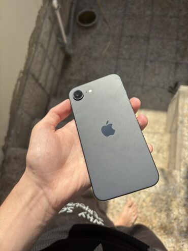 iphone x irşad: IPhone SE 2022, Midnight